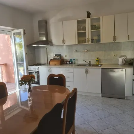 Rubbi Apartment *